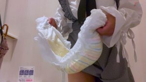 おむつ妹とおもらしお散歩2～港町デート編～ 【godoffetish-0009】GOD of Fetish　【スカトロ・おむつ】